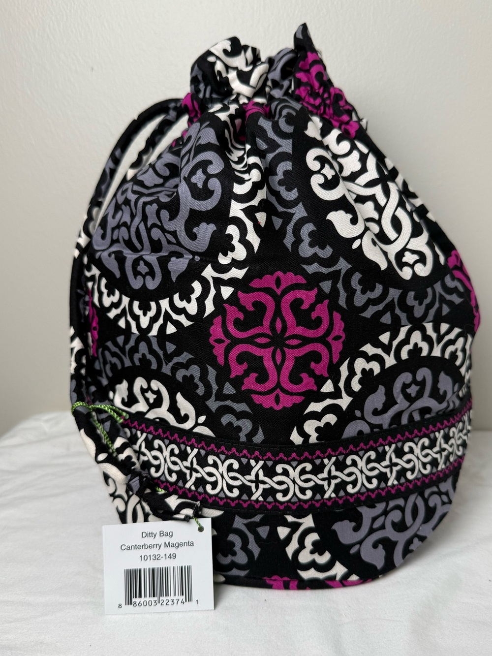 NWT Vera Bradley Canterberry Magenta Ditty Bag - For Gym pool beach Travel